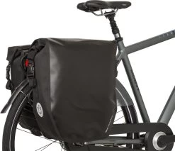 AGU Dubbele Fietstas Shelter - Zwart - 42L - Waterdicht - MIK Compatible 19 AGU Dubbele Fietstas Shelter - Zwart - 42L - Waterdicht - MIK Compatible -Fiets Serie Winkel 1200x1037