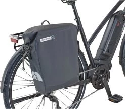 De HikeMeister® Prophete Roll Top E Bike Luxe Waterdichte Enkele 19 Liter Fietstas – Zwart – Met Reflectie Veiligheid – 100% Waterdicht Met Schouderriem