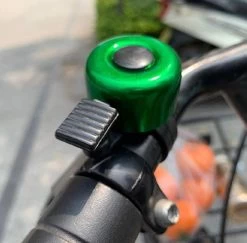 Stoere Fietsbel - Racefiets - Kinderfiets - Geluid - Diverse Kleuren - GROEN -Fiets Serie Winkel 1200x1179 5