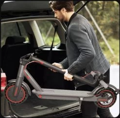 Comfort Inz - Long Range E Scooter - Elektrische Opvouwbare Step - 10.5Ah 350W - IOS Android Max. 31km/h 21 Comfort Inz - Long Range E Scooter - Elektrische Opvouwbare Step - 10.5Ah 350W - IOS Android Max. 31km/h -Fiets Serie Winkel 1200x1181 17