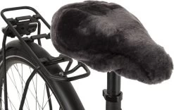 Fastrider Schapenvacht Zadelhoes Grijs -Fiets Serie Winkel 1200x756 7