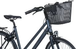 Basil Bremen BE - Fietsmand - Inclusief Systeem - Voorop - Zwart -Fiets Serie Winkel 1200x774 2