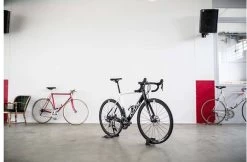 TRIVIO - Fietsstandaard - Zwart - Staal -Fiets Serie Winkel 1200x786 6