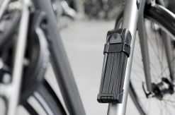 AXA Fold 85 Vouwslot - Fietsslot - Voor Elk Type Fiets - Met Houder - 85 Cm - Zwart -Fiets Serie Winkel 1200x790