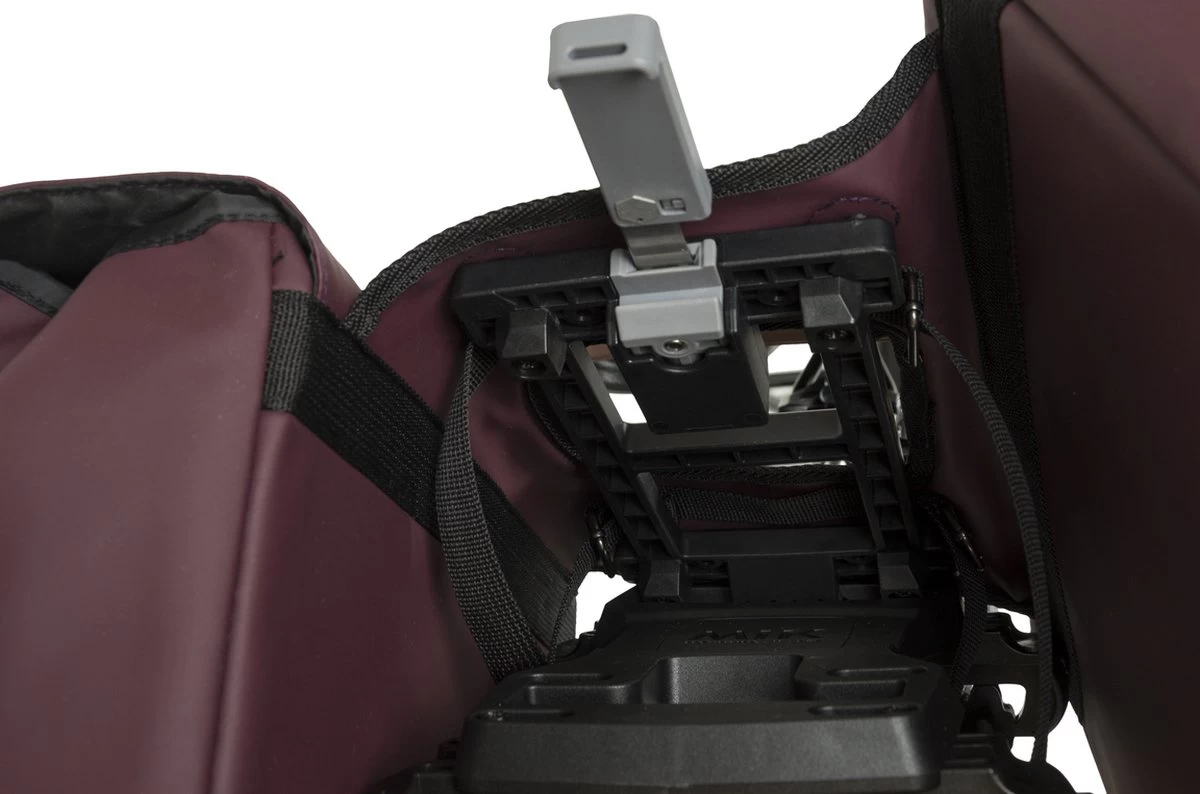 Fastrider Jaxx II Dubbele Fietstas Basics - Paars - 28L - Waterafstotend 13 Fastrider Jaxx II Dubbele Fietstas Basics - Paars - 28L - Waterafstotend - Afbeelding 13