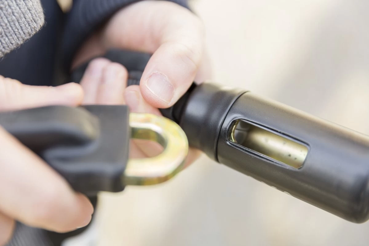 AXA Linq 100 Kettingslot - ART 2 Slot Voor Fietsen - Extra Dikke Schakels - 100 Cm – 9,5 Mm - Zwart 4 AXA Linq 100 Kettingslot - ART 2 Slot Voor Fietsen - Extra Dikke Schakels - 100 Cm – 9,5 Mm - Zwart - Afbeelding 4