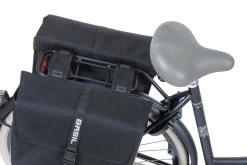 Basil Forte Dubbele Fietstas - Zwart - 35 Liter -Fiets Serie Winkel 1200x800 17