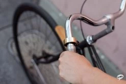 KNOG Oi CLASSIC SMALL FIETSBEL ZWART 22.2mm -Fiets Serie Winkel 1200x800 193