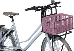 Basil Fietskrat S - Small - 17.5 Liter - Roze -Fiets Serie Winkel 1200x832