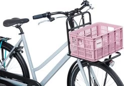 Basil Fietskrat S - Klein - 17.5 Liter - Roze -Fiets Serie Winkel 1200x842