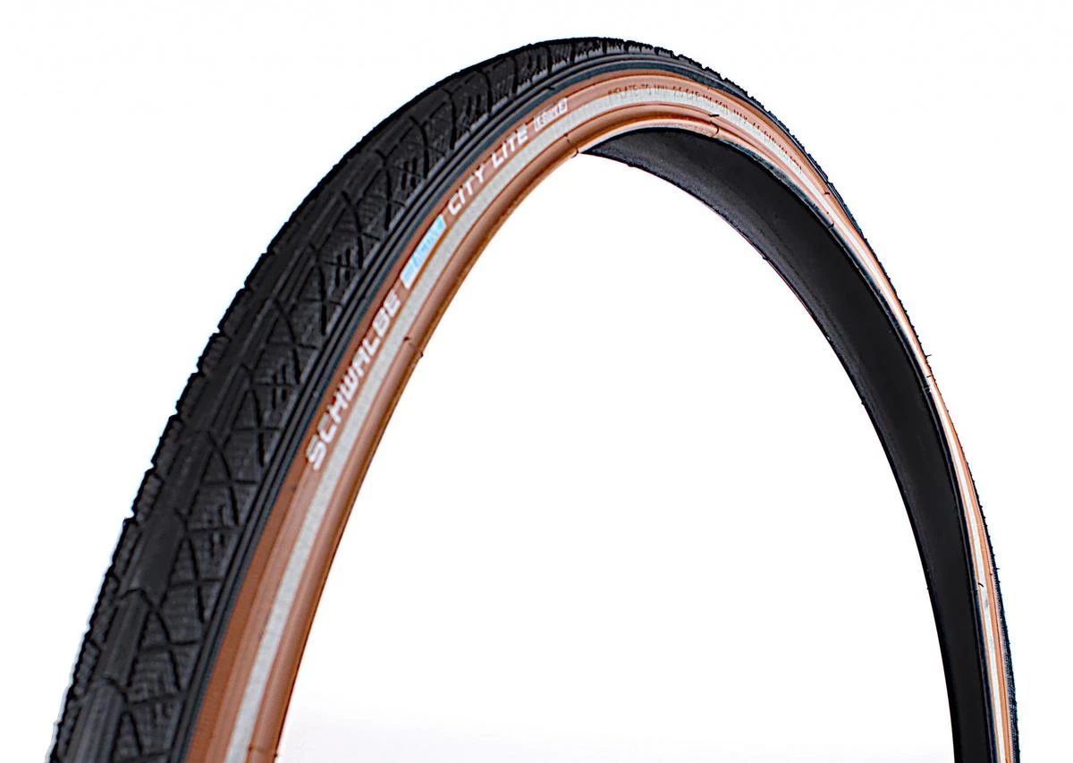 Schwalbe Buitenband City Lite 28 X 1 5/8 X 1 3/8 (37-622) Zwart/bruin 1 Schwalbe Buitenband City Lite 28 X 1 5/8 X 1 3/8 (37-622) Zwart/bruin