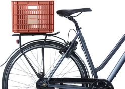 Basil Fietskrat M - Medium - 29.5 Liter - Rood -Fiets Serie Winkel 1200x855