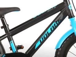 Volare Rocky Kinderfiets - 16 Inch - Zwart Blauw - 95% Afgemonteerd - Prime Collection 19 Volare Rocky Kinderfiets - 16 Inch - Zwart Blauw - 95% Afgemonteerd - Prime Collection -Fiets Serie Winkel 1200x910 4