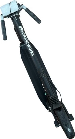 ElectronicWorks AiE-1 – Elektrische Step – E-step – 250KW – 25Km/h – 20KM Afstand – 120KG – Zwart -Fiets Serie Winkel 652x1200 2