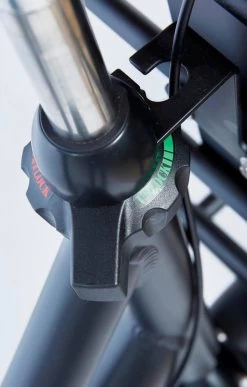 Cortina U4 - Stadsfiets - D50 - Jet Black Matt - R3 -Fiets Serie Winkel 766x1200 2