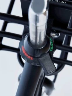 Cortina U4 - Stadsfiets - D50 - Jet Black Matt - R3 -Fiets Serie Winkel 901x1200 6